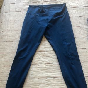 Lululemon women’s teal leggings